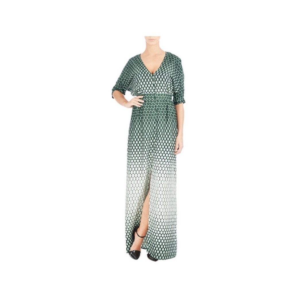 Curvy plus sized Maxi dress
